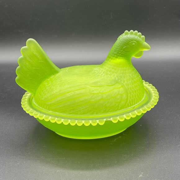 Vtg. Indiana Glass Satin Lime Green Nesting Hen Chicken Candy Dish - Picture 4 of 15